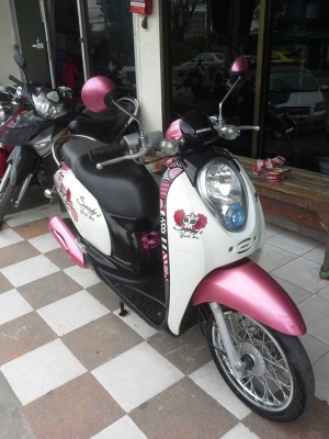 รถสวย คุณภาพดี Honda Scoopy -i ลาย Vivic Me คุ้มค่าประหยัดน้ำมัน