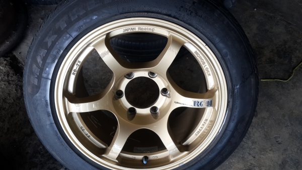 Advan RG2 ขอบ 17 6รู กว้าง 9 พร้อมยาง ***มีคู่เดียว***