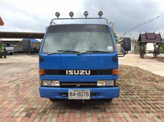 ISUZU  NKR