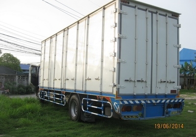 ขาย Mega 500 ปี 53 ตู้สิบบาน 7.6 m วิ่งน้อย รถสวยพร้อมใช้ โทร 088-4501277