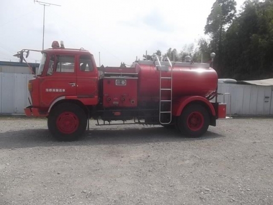 รถแท้งค์นํ้า