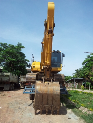 ขายดาวน์ แบ็คโฮ โคมัทสุ PC200 รุ่น 8