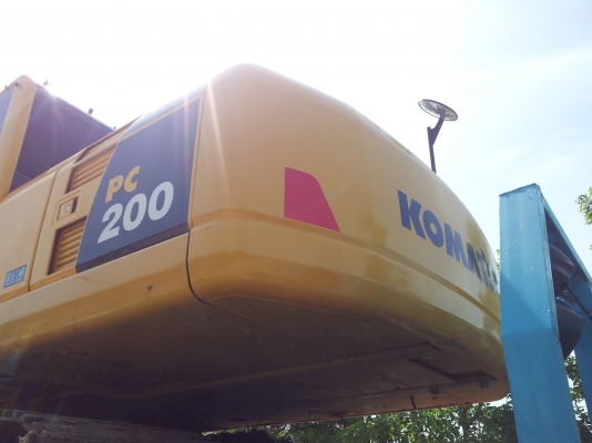 ขายดาวน์ แบ็คโฮ โคมัทสุ PC200 รุ่น 8