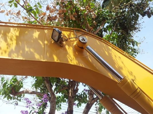 ขายดาวน์ แบคโฮ โคมัทสุ PC200 รุ่น 8