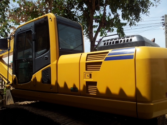 ขายดาวน์ แบคโฮ โคมัทสุ PC200 รุ่น 8