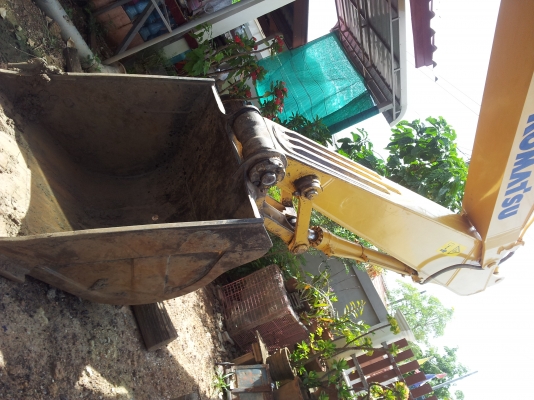 ขายดาวน์ แบคโฮ โคมัทสุ PC200 รุ่น 8