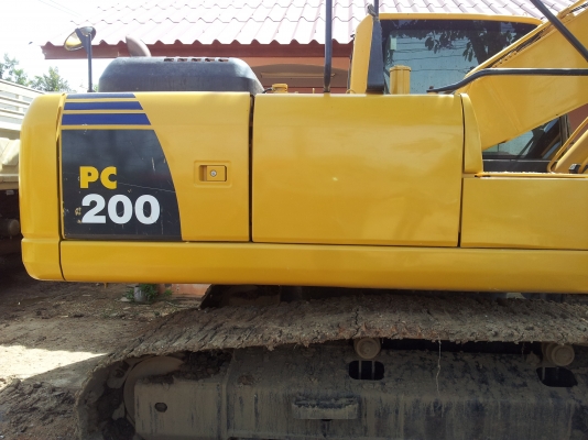 ขายดาวน์ แบคโฮ โคมัทสุ PC200 รุ่น 8