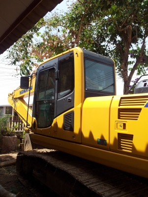 ขายดาวน์ แบคโฮ โคมัทสุ PC200 รุ่น 8