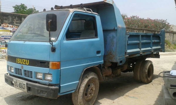 ขายรถดัมพ์ ISUZU 6 ล้อ  110แรง พร้อมใช้