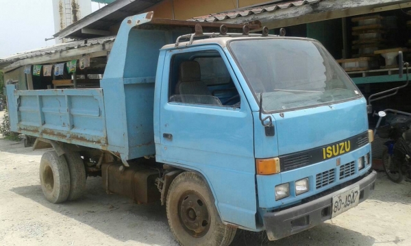 ขายรถดัมพ์ ISUZU 6 ล้อ  110แรง พร้อมใช้