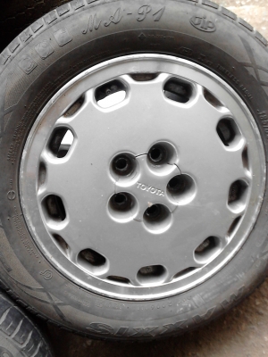 ขายแม๊ก 4 ล้อ พร้อมยาง 185/65R14  MAXXIS ขาย 4 ล้อ  TEL.081-427-3941