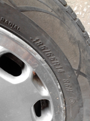 ขายแม๊ก 4 ล้อ พร้อมยาง 185/65R14  MAXXIS ขาย 4 ล้อ  TEL.081-427-3941