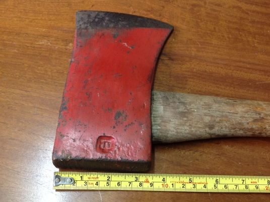 ขายขวานใหญ่ๆ Vintage Fairmont Hatchet Axe เก่าเก็บ
