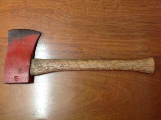 ขายขวานใหญ่ๆ Vintage Fairmont Hatchet Axe เก่าเก็บ