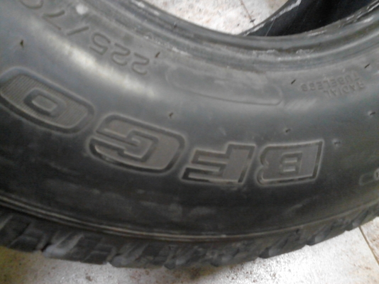 225/70R15 BF goodrich long trail T/A มีชุด 4 เส้น TEL.081-427-3941 225/70R15 BF goodrich long trail T/A มีชุด 4 เส้น TEL.081-427-3941