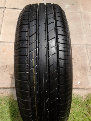 ขอบ 15  รถเก๋ง  ขายล้อพร้อมยาง ขนาด 5 รู TOYOTA  เก๋ง มี 1 ล้อ TEL.081-427-3941