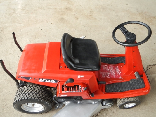 ขายรถตัดหญ้า HONDA HT-3009  9แรงพร้อมใช้งาน