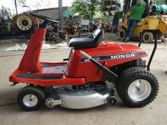 ขายรถตัดหญ้า HONDA HT-3009  9แรงพร้อมใช้งาน
