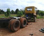 รถสิบล้อ 2 เพลา หัวคัสซี เฟืองท้าย 200 สโรกลาง เครื่องเจียร์เป็นของ H O 7 B 195 แรง อุปกรณ์หัวเก๋งครบ เพียงแต่ยังไม่ประกอบ รถวิ่งได้ปกติ สนใจสอบถามรายละเอียดได้ที่....087-9160227 090-3494058