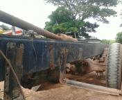 รถสิบล้อ 2 เพลา หัวคัสซี เฟืองท้าย 200 สโรกลาง เครื่องเจียร์เป็นของ H O 7 B 195 แรง อุปกรณ์หัวเก๋งครบ เพียงแต่ยังไม่ประกอบ รถวิ่งได้ปกติ สนใจสอบถามรายละเอียดได้ที่....087-9160227 090-3494058