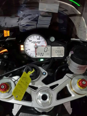 ขายดาว S1000R สภาพป้ายแดง วิ่งมา 500 โล