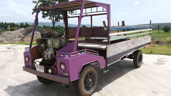 **60,000 บ.ต่อรอง**ขาย แต๋น4ล้อ ราคาถูก เครื่อง YANMAR S16T เครื่องดีสตาร์ทติดง่าย แรงดี ช่วงล่าง ดี เกียร์ดี คัสซีหน้า4 สวยไม่มีปะไม่มีดาม กระบะพื้นไม้ข้างไม้ สภาพดี ไม่ผุ ยาวพิเศษ 4.20ม. พ.ธรรมดา ยางดี4เส้น รถจอดนานแล้วต้องเช็คครับ ขนอ้อย ขนไม้ ดีมากๆ ด