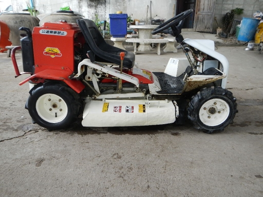 ขายรถตัดหญ้า OREC RM85B 13แรง พร้อมใช้งาน ขายรถตัดหญ้า OREC RM85B 13แรง พร้อมใช้งาน