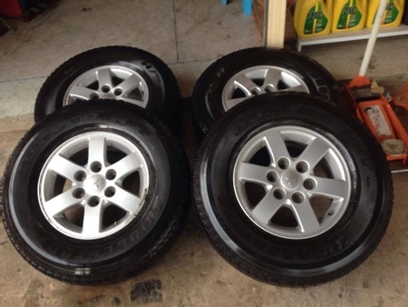 ล้อเดิม misubishi ขอบ16 6รู139 พร้อมยาง Bridgestone 265/70/16ปี10