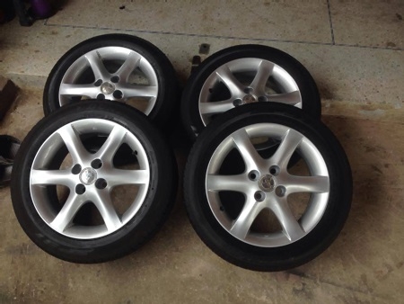 ขายล้อเดิม Toyota ขอบ15 4รู100 เเถมยาง Dunlop 175/60/15