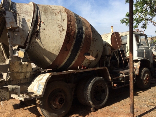 ขายรถสิบล้อ มิกซ์ปูน