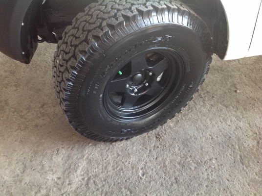 ขายยางbf265/75/16