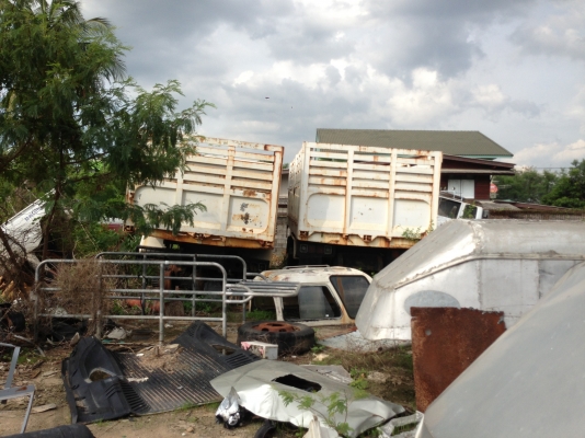 Hino f17 +isuzu ล๊อกกี้ ขายคู่กันจร้า Hino f17 +isuzu ล๊อกกี้ ขายคู่กันจร้า