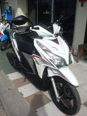 รุ่นใหม่ล่าสุด Honda Click 125i รุ่น idling stop ตัวท๊อป (ล้อแม็กซ์) รถอย่างสวยมีสไตล์