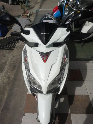 รุ่นใหม่ล่าสุด Honda Click 125i รุ่น idling stop ตัวท๊อป (ล้อแม็กซ์) รถอย่างสวยมีสไตล์ รุ่นใหม่ล่าสุด Honda Click 125i รุ่น idling stop ตัวท๊อป (ล้อแม็กซ์) รถอย่างสวยมีสไตล์