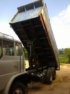 ้ขายรถบรรทุกดั้ม 10 ล้อ