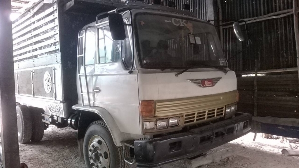 ้ขายรถบรรทุกดั้ม 10 ล้อ