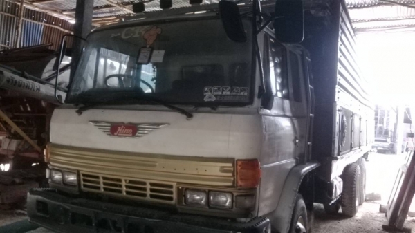 ้ขายรถบรรทุกดั้ม 10 ล้อ