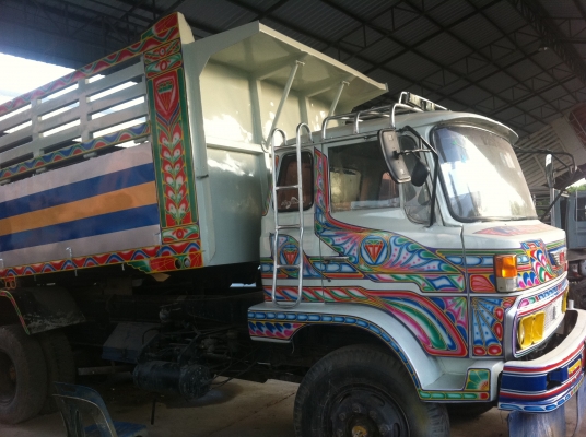 HINO KT725 เครื่อง EH700 ทำสีใหม่ทั้งคัน สภาพพร้อมใช้ราคาน่าซื้อ ทะเบียนพร้อมโอน HINO KT725 เครื่อง EH700 ทำสีใหม่ทั้งคัน สภาพพร้อมใช้ราคาน่าซื้อ ทะเบียนพร้อมโอน