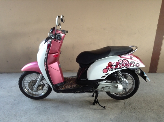 ขาย!!! สกู๊ปปี้ไอ ปี54 รถเครื่องดีคับ ทะเบียนครบ ภาษีไม่หมด