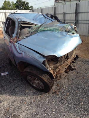 ดีเเมกเเคปตามสภาพเครื่อง2500       ขายทั้งคันเพื่อไปทำอะไร