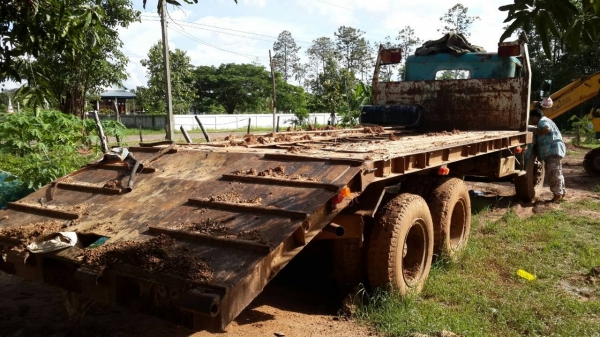 10ล้อท้ายลาก 2 เพลา เครื่องPE6 ชโล กลาง