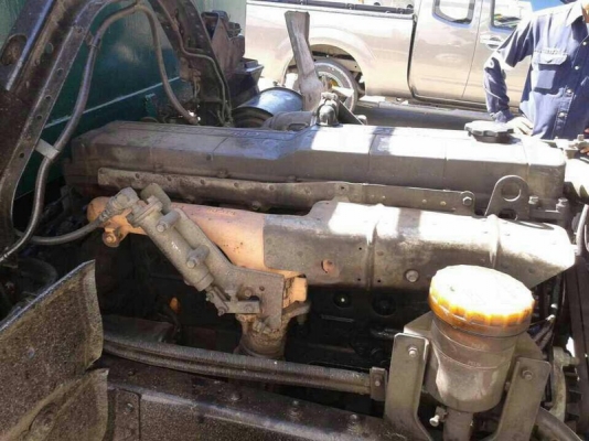 รถอีซูซุ 10 ล้อ พื้นเรียบ  FVM  195 แรงม้า.  ปี 38  สนใจติดต่อ  081 - 6079515