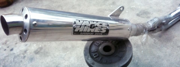 ขายท่อ Super4 400 ชุปโครเมียมปลายปิเนียม ยี่ห้อ Vance&Hines สภาพนางฟ้า ขายท่อ Super4 400 ชุปโครเมียมปลายปิเนียม ยี่ห้อ Vance&Hines สภาพนางฟ้า