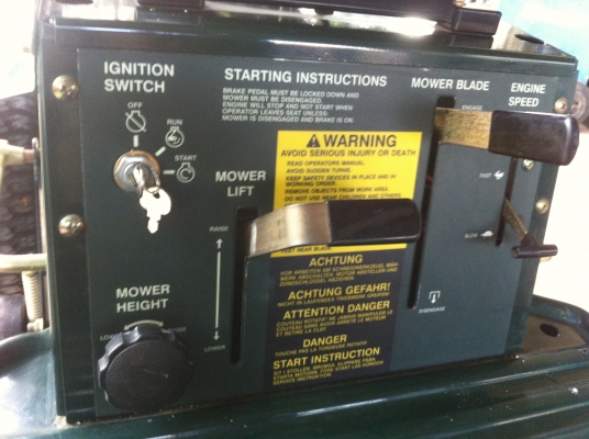 รถตัดหญ้านั่งขับ Bolens ของประเทศ USA เครื่อง 12.5 Hp สต๊าส 2 ระบบ สภาพ 95\%