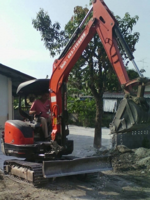 ให้เช่า รถดั๊ม แบ็คโฮ รายวัน วันละ 4500 ค่าขนย้ายขึ้นอยู่กับระยะทาง รายเดือน เดือนละ 80000