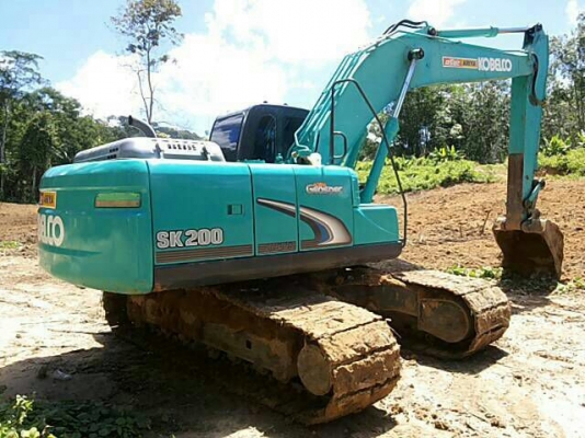 รถแบคโฮ  KOBELCO  200 - YN12  ( รถทำงาน  8,xxx ซม. )  สนใจติดต่อ  081 - 6079515