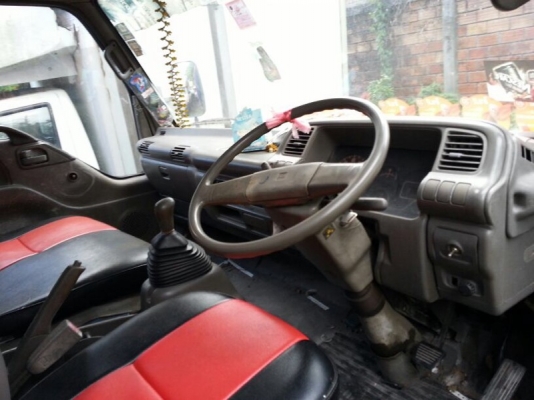 รถอีซูซุ 6 ล้อ ตู้แห้ง  NPR  120 แรงม้า.  ( ฝาขาว. )  ปี 41 - 42  ( ขาย 2 คัน. )  สนใจติดต่อ  081 - 6079515