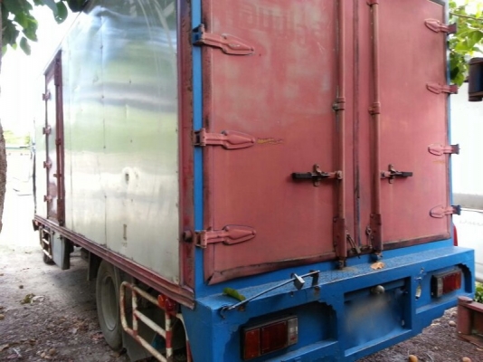 รถอีซูซุ 6 ล้อ ตู้แห้ง  NPR  120 แรงม้า.  ( ฝาขาว. )  ปี 41 - 42  ( ขาย 2 คัน. )  สนใจติดต่อ  081 - 6079515