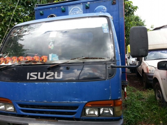 รถอีซูซุ 6 ล้อ ตู้แห้ง  NPR  120 แรงม้า.  ( ฝาขาว. )  ปี 41 - 42  ( ขาย 2 คัน. )  สนใจติดต่อ  081 - 6079515