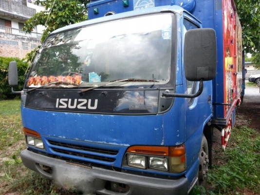 รถอีซูซุ 6 ล้อ ตู้แห้ง  NPR  120 แรงม้า.  ( ฝาขาว. )  ปี 41 - 42  ( ขาย 2 คัน. )  สนใจติดต่อ  081 - 6079515